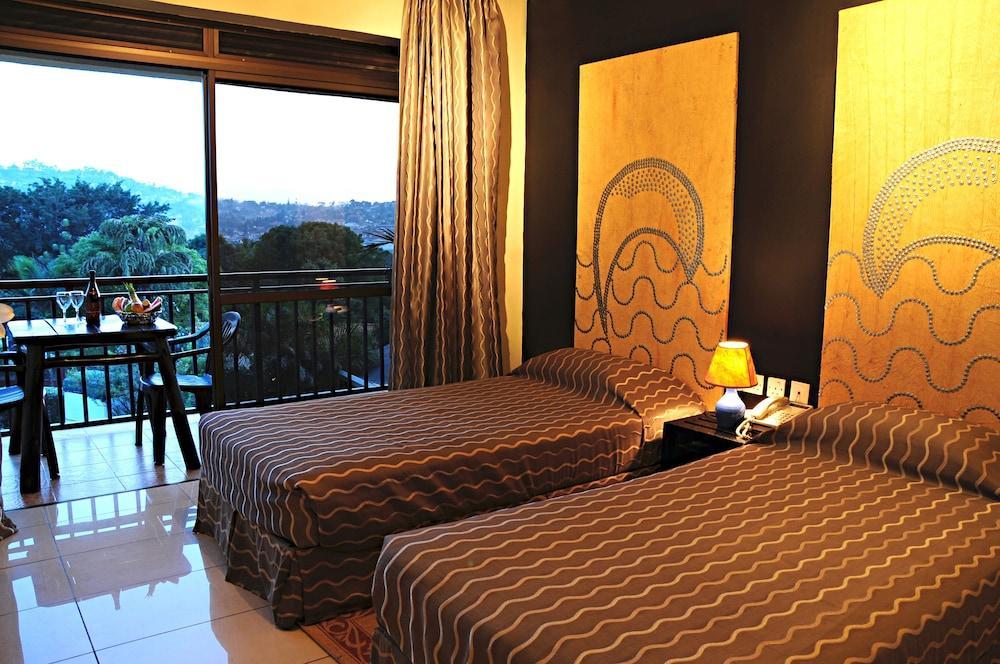 Dolphin Suites Kampala Exterior photo